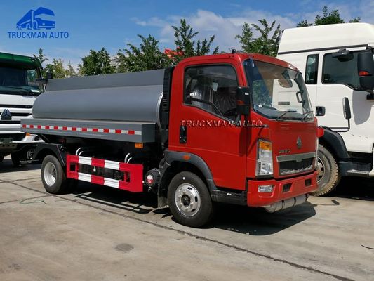 6000 camion cisterna 7.50R16 del combustibile derivato del petrolio del veicolo leggero di litro HOWO